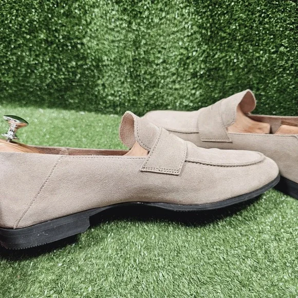 Elegant Men's Beige Suede Slip-On Loafers - Picture 6 of 9